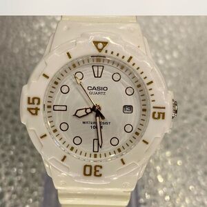 Ladies ^^^ Casio White and Gold Quartz Watch ***